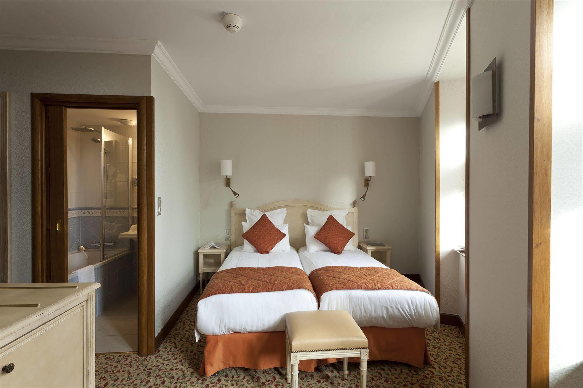 Auberge Saint Pierre Mont-Saint-Michel Εξωτερικό φωτογραφία